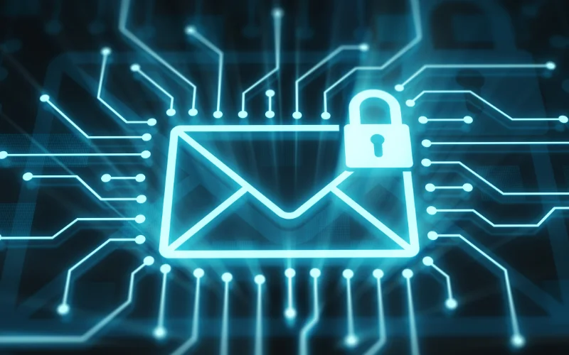 Modern Tehditler İçin Katmanlı Yapay Zeka Mimarisi İle E-posta Güvenliğini Artırma